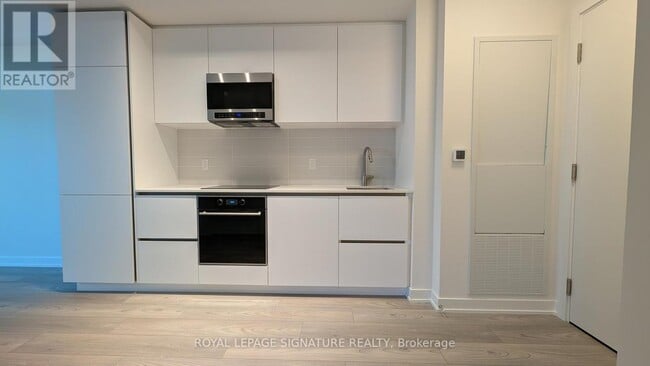 Building Photo - 120 Broadway Ave