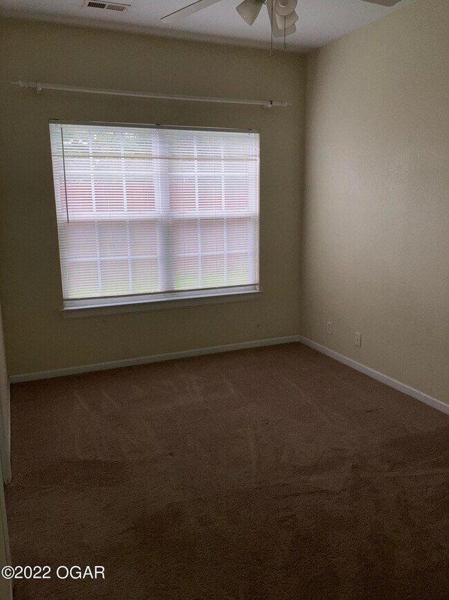 Foto del edificio - 5256 Courtney Ln