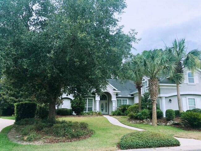 Building Photo - 8707 SW 15th Ave