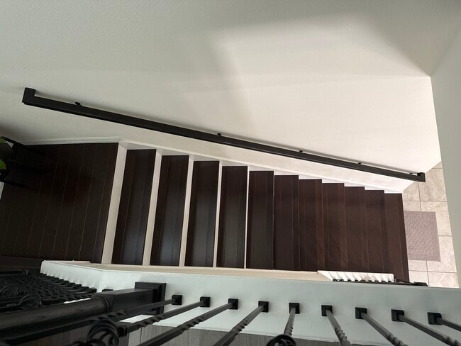 Building Photo - 12616 Salomon Cove Dr