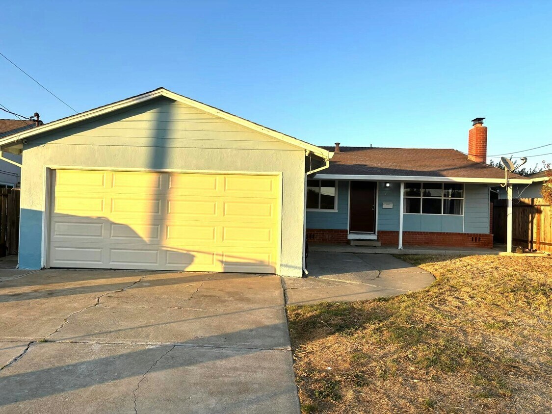 Primary Photo - 4571 Alhambra Dr