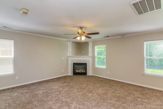 Building Photo - 523 Mountain Quail Dr