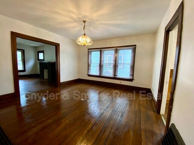 Foto del edificio - 400 Cloverdale Ave