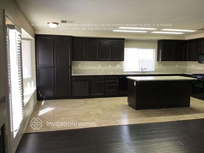 Foto del edificio - 42049 Crestland Dr