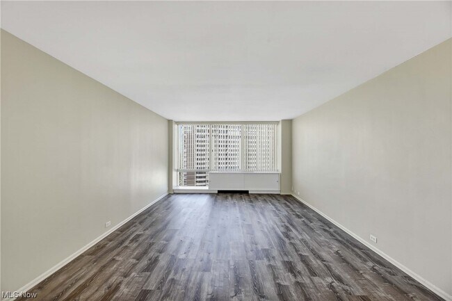 Building Photo - 12700 Lake Ave