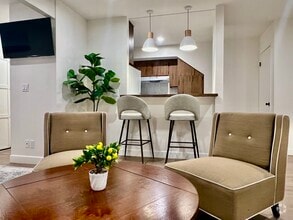 Building Photo - 23 Streamwood
