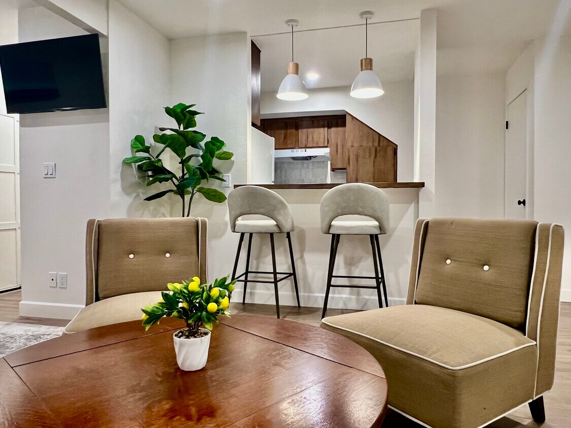 Photo - 23 Streamwood (Irvine, CA)