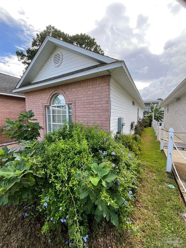 Building Photo - 1612 College Pkwy