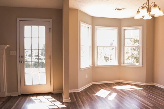 Building Photo - Coming Soon!! Nice home in Lee County!