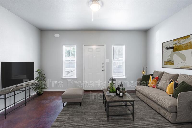 215 Price Ln Unit 10, Weatherford, TX 76085 Condo for Rent in