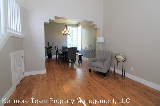 Building Photo - 3 br, 2.5 bath House - 1417 Oxford Ave.