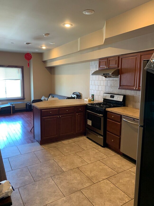 Photo - 672 N 33rd St Apartment