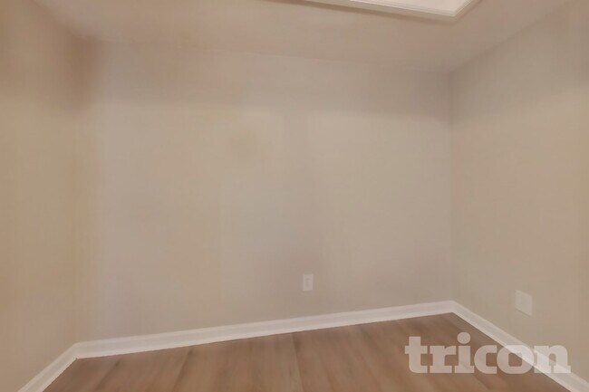 Foto del edificio - 1344 Shaddick Dr