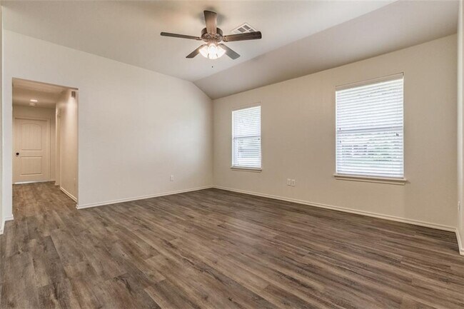 Foto del edificio - 433 Chalk Hill Ct
