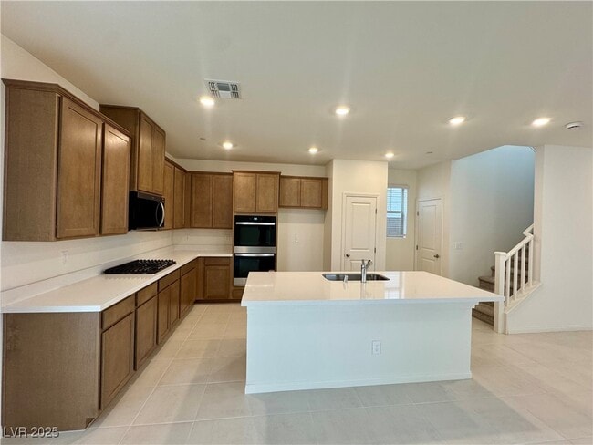 Foto del edificio - 639 La Vis Acrs Ln