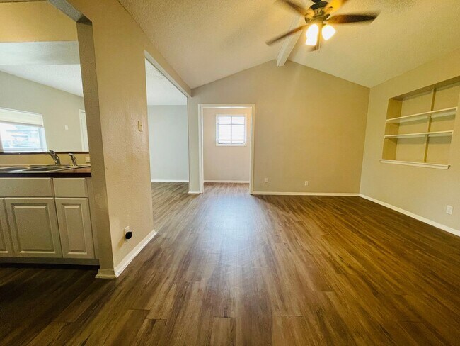 Building Photo - 5666 Bienville Dr