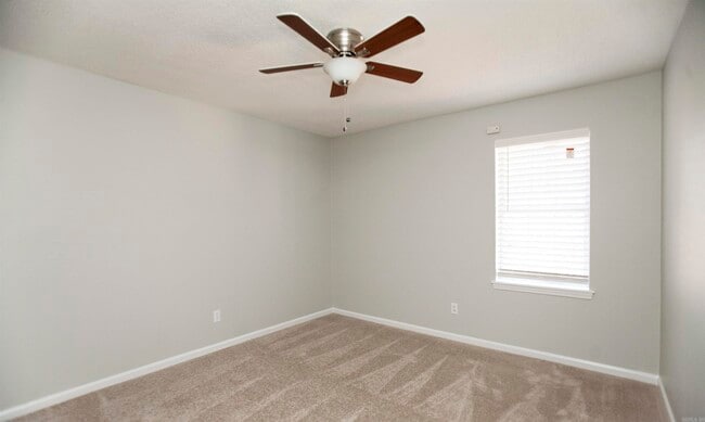 Building Photo - 1804 Martha Dr