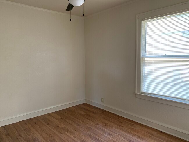 Foto del edificio - 10511 S Eggleston Ave