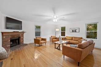 Building Photo - 16401 Baja Ct