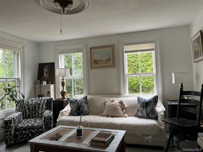 Building Photo - 11930 Main Rd