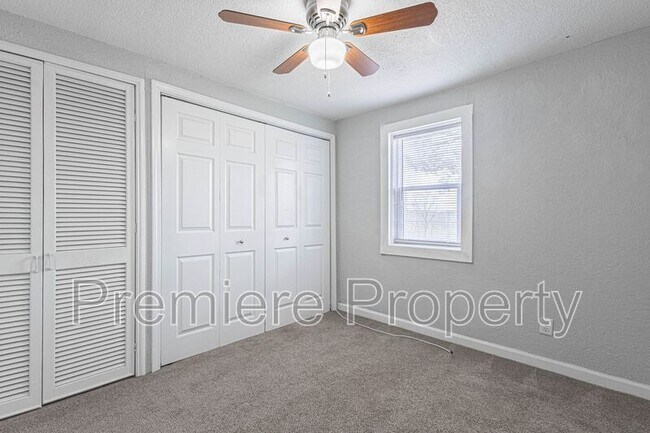 Foto del edificio - 15400 E 54th St