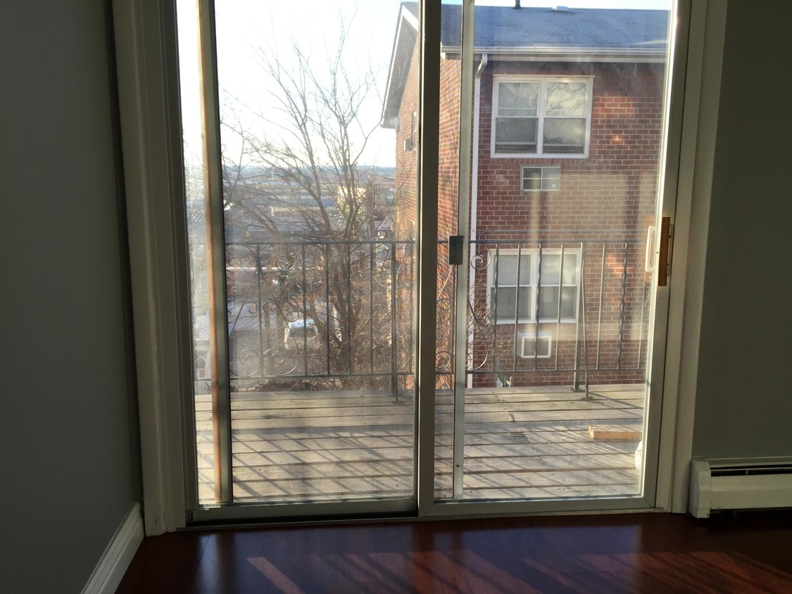 Balcony - 1602 70th St
