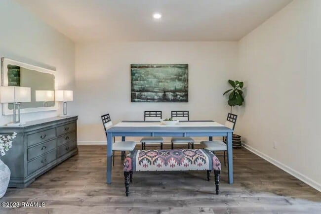 Building Photo - 406 Starlight Dr