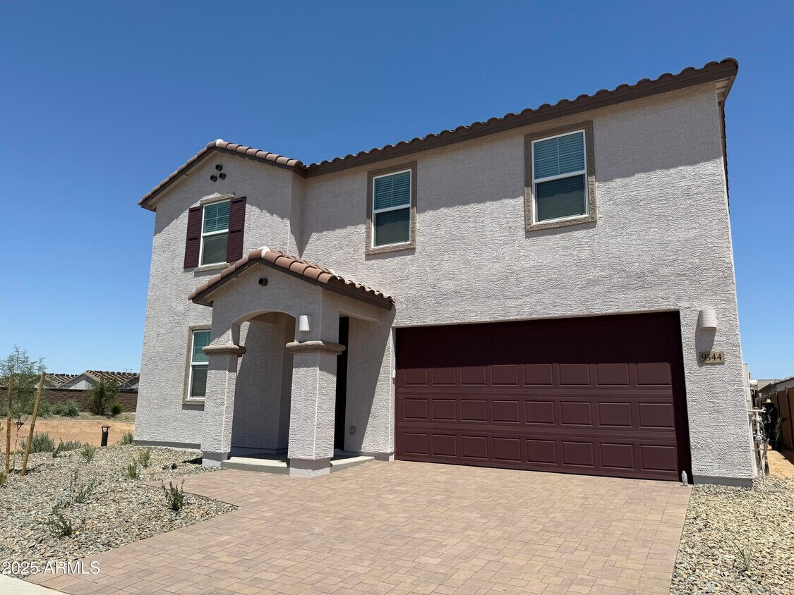 Foto principal - 9544 W Pinchot Ave