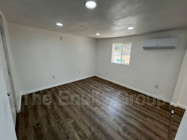 Foto del edificio - 717 W Date Ave
