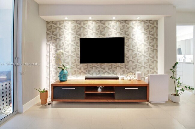 Foto del edificio - 777 NE 62nd St