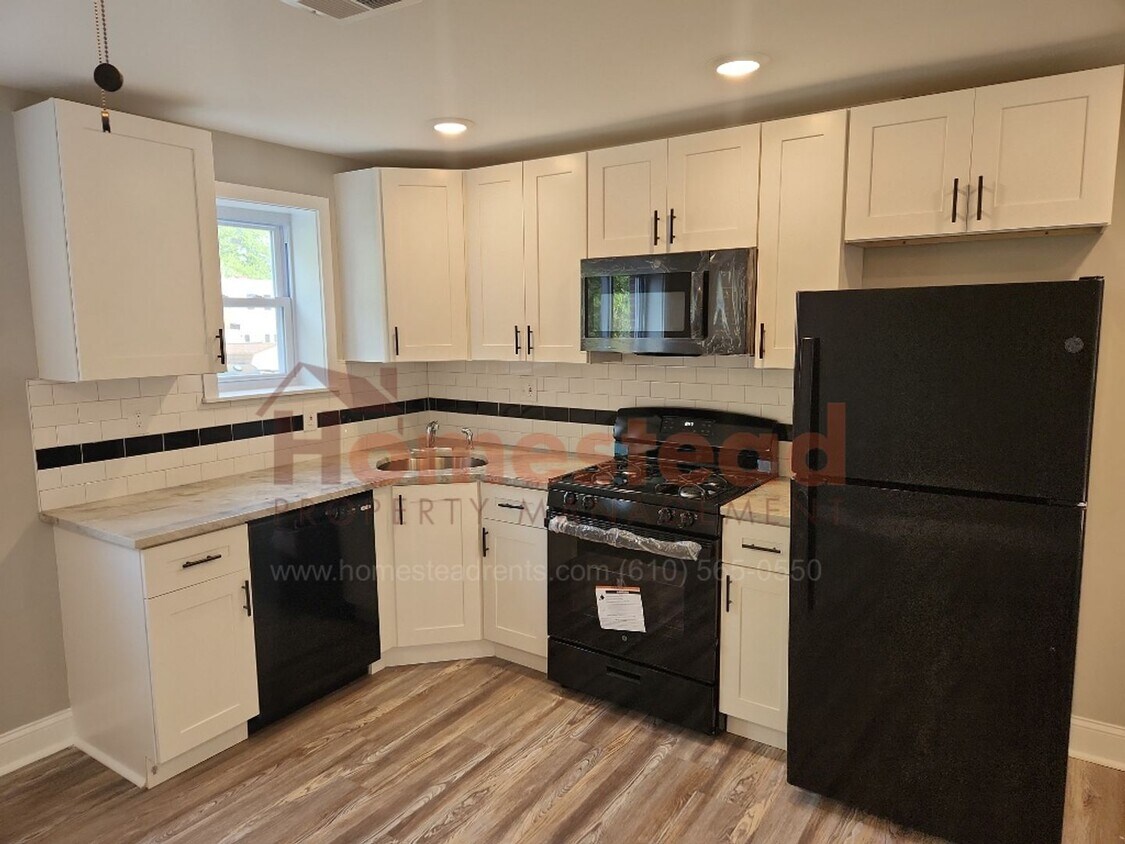 Foto principal - 3 Bedroom Home in Folcroft