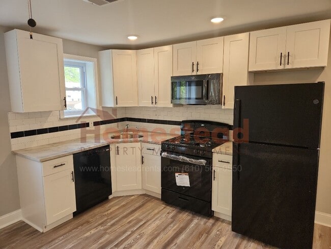 3 Bedroom Home in Folcroft - 3 Bedroom Home in Folcroft