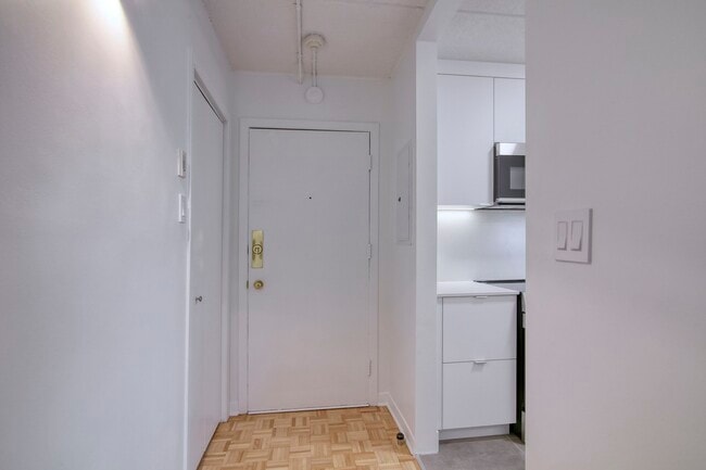 Photo du bâtiment - 1565 Avenue Victoria