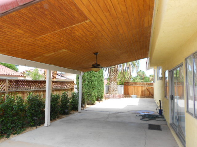 Building Photo - FOUR BEDROOM WITH POOL AND SPA ON A CUL-DE...