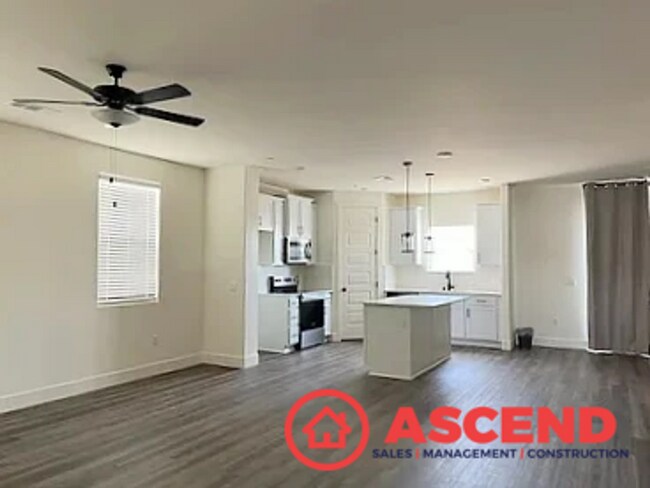 Building Photo - Brand New 4 Bedroom Home in Southwest Bake...