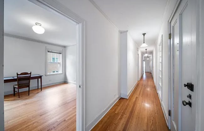 Building Photo - 721 Foster St