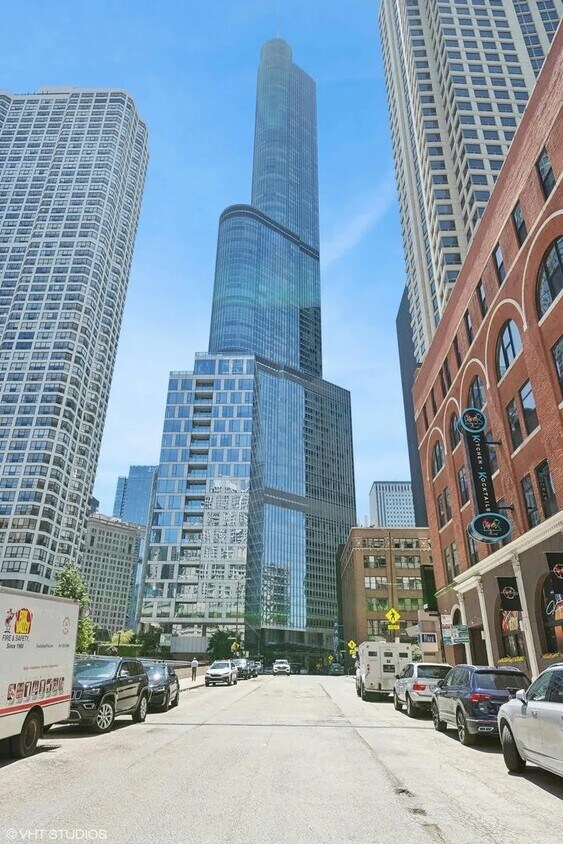 Foto principal - 401 N Wabash Ave
