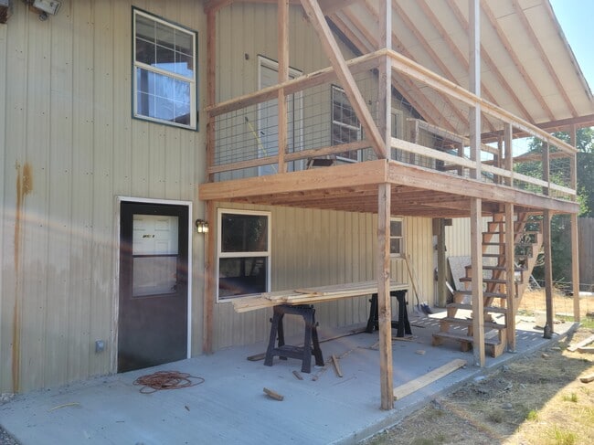 Building Photo - 60 Frank Rd