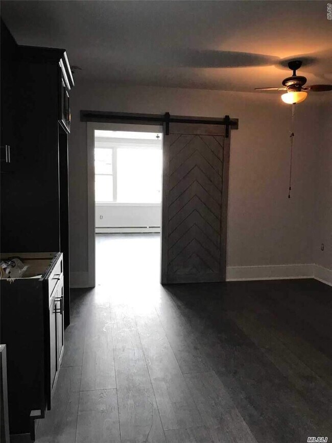 Building Photo - 4217 Merrick Rd