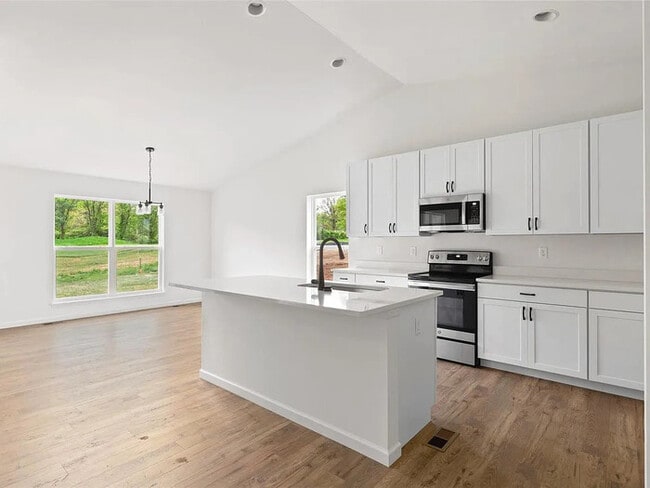 Building Photo - 3BR, 2BA ranch-style home that is ready NOW!