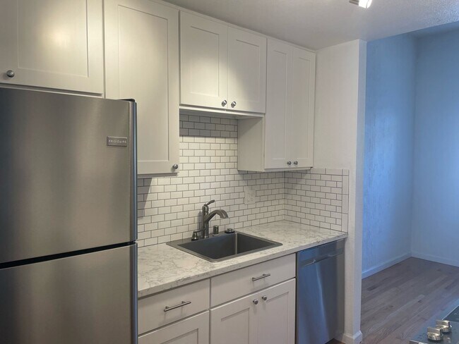 Building Photo - SAN JOSE - Well Maintained 2/2 Condo in Ca...