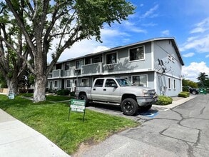 Building Photo - 430 15th St