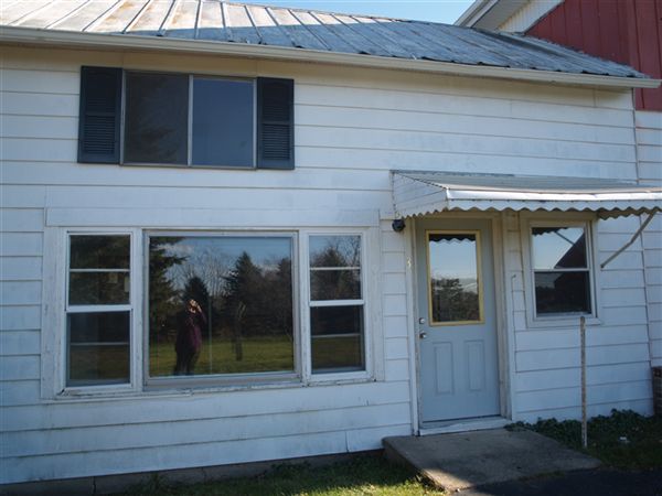 Building Photo - 2776 S Parma Rd