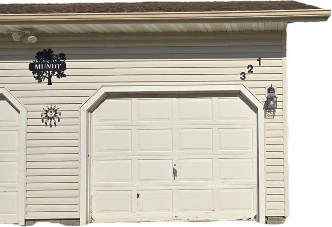 Building Photo - 321 Allan Ave