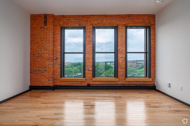 Interior Photo - One Webster's Landing