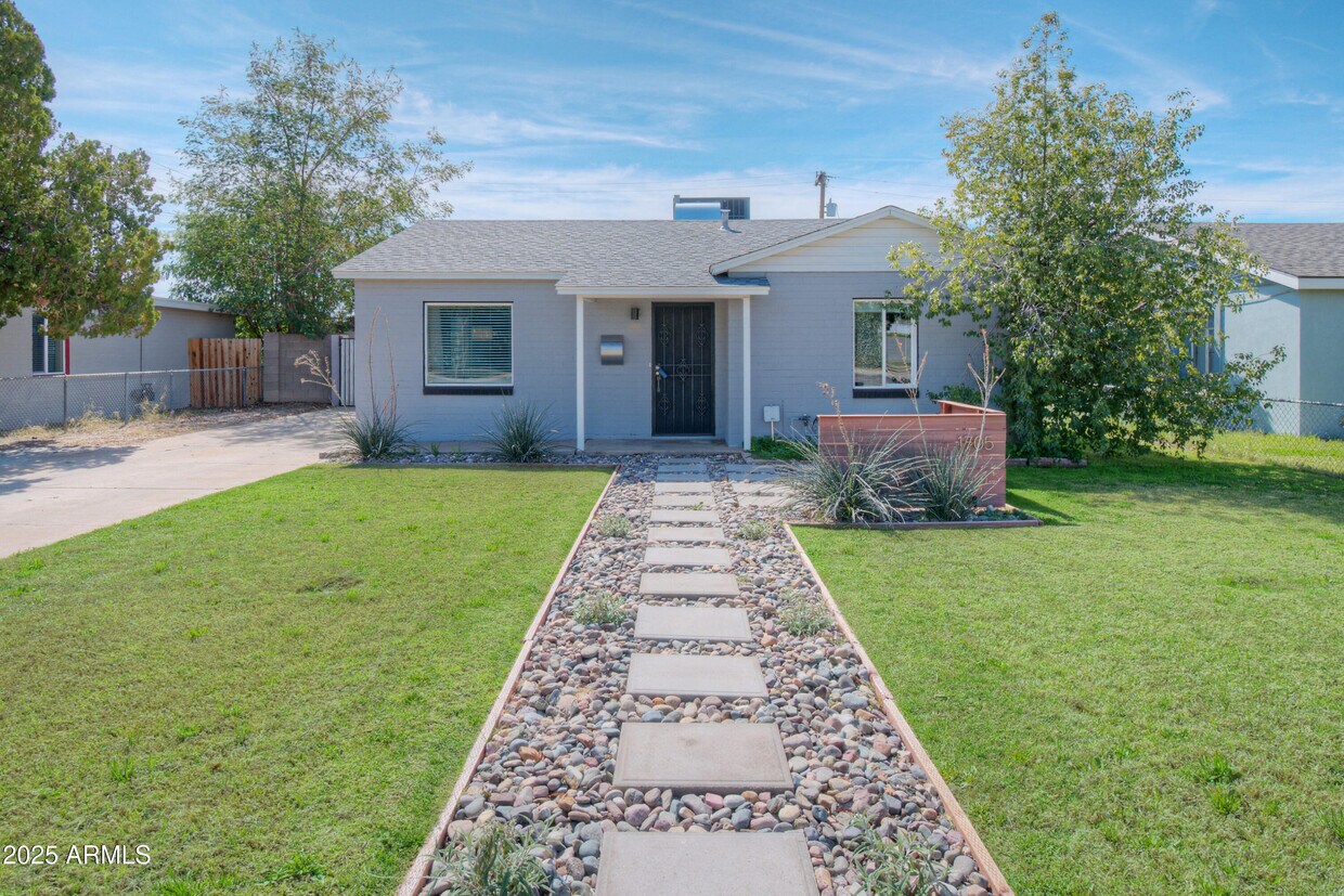 Foto principal - 1705 West Campbell Ave