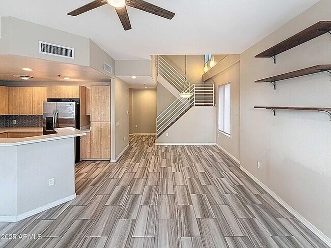 Foto del edificio - Charming 2BR Townhome in Phoenix