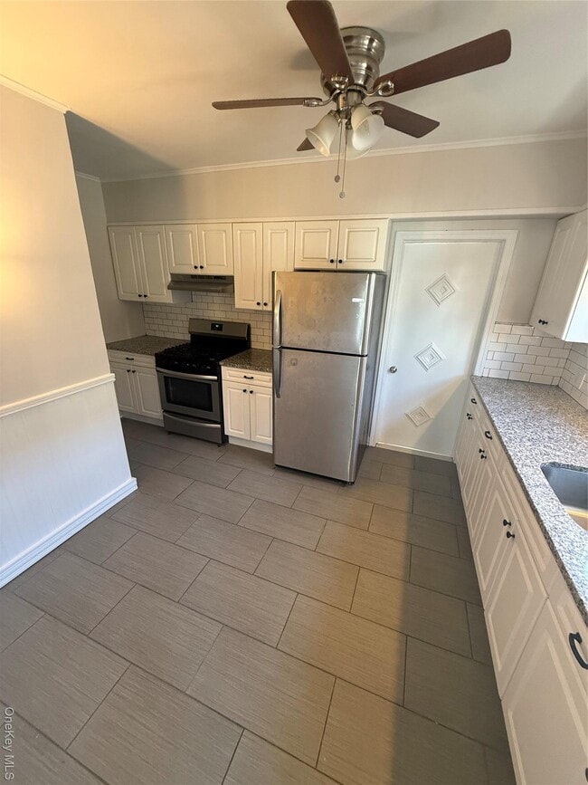 Building Photo - 134 Catskill Ave