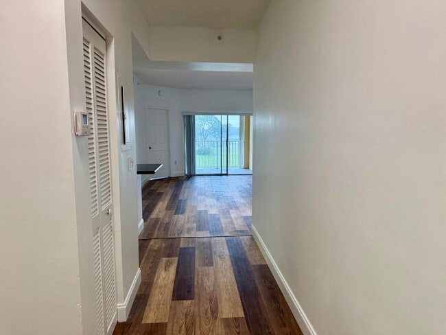 Building Photo - 2080 Greenview Shores Blvd