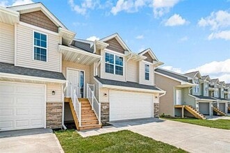 Building Photo - 427 Chloe Dr